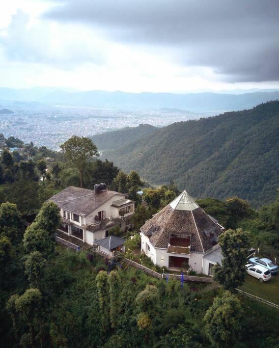 Ghost Villa Pokhara With Mountain View 20Mins From Main Area Ranipauwa Exterior photo