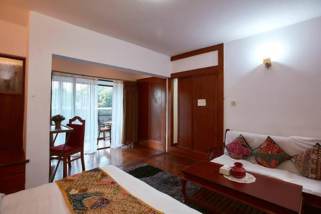 Ghost Villa Pokhara With Mountain View 20Mins From Main Area Ranipauwa Exterior photo